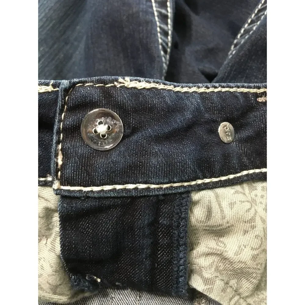 Silver jeans Company 25/33 Tuesday Boot Cut Jeans Embroidered Back Pockets